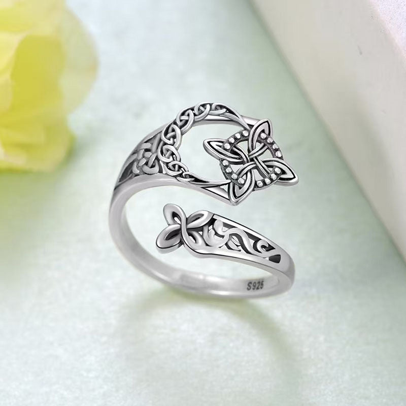 The Celtic Knot Ring