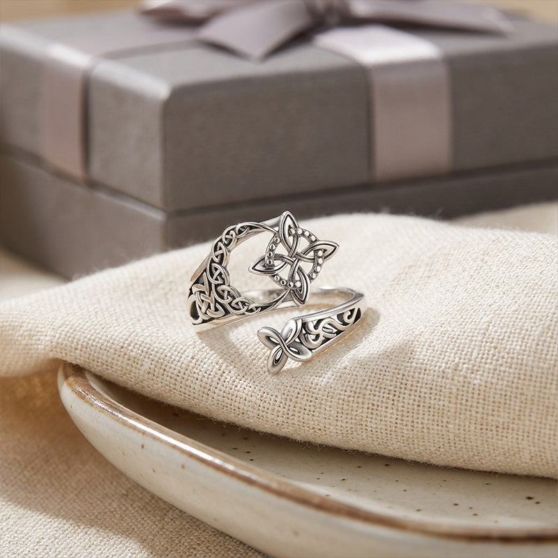 The Celtic Knot Ring